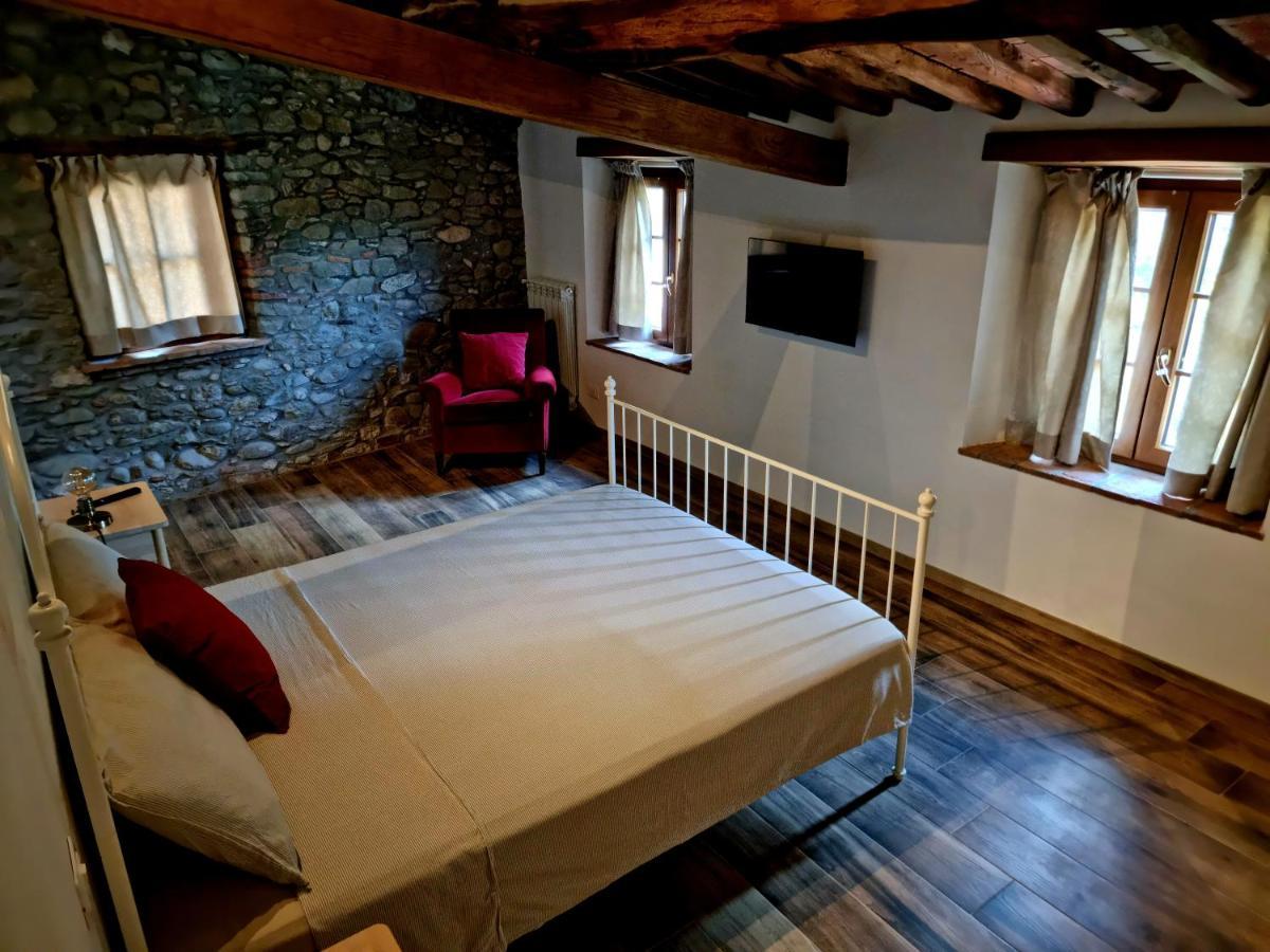 הוילה בורגו א מוצאנו Agriturismo Il Castello מראה חיצוני תמונה